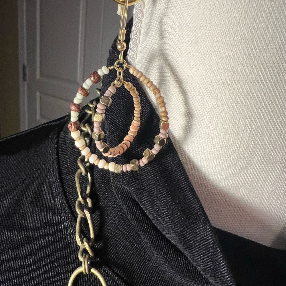 Jewelry - Picture 4 of 6